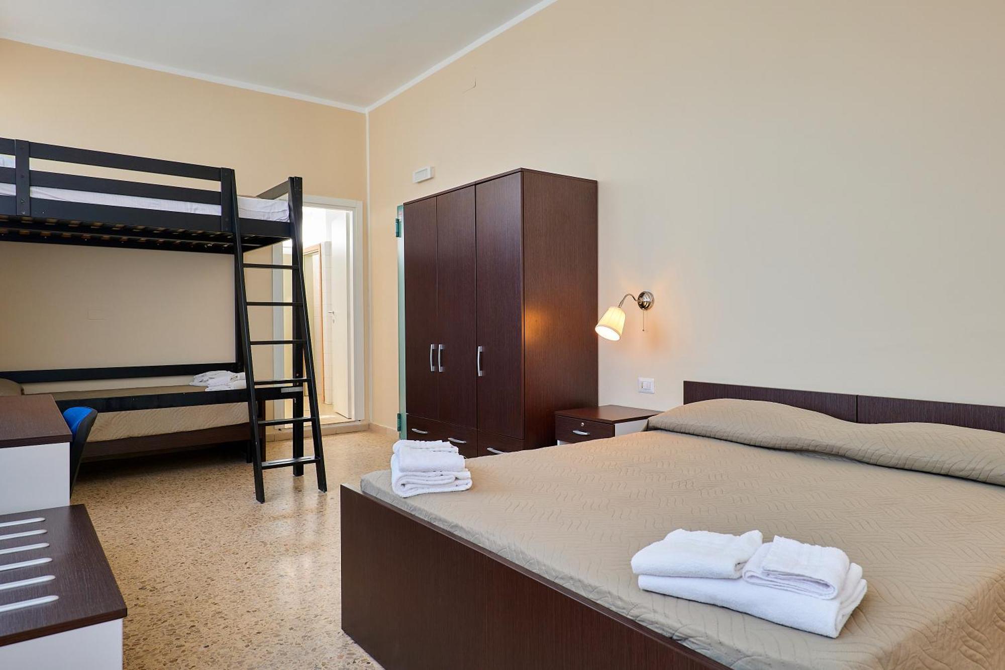 Solee, Family Holidays & Hostelling *