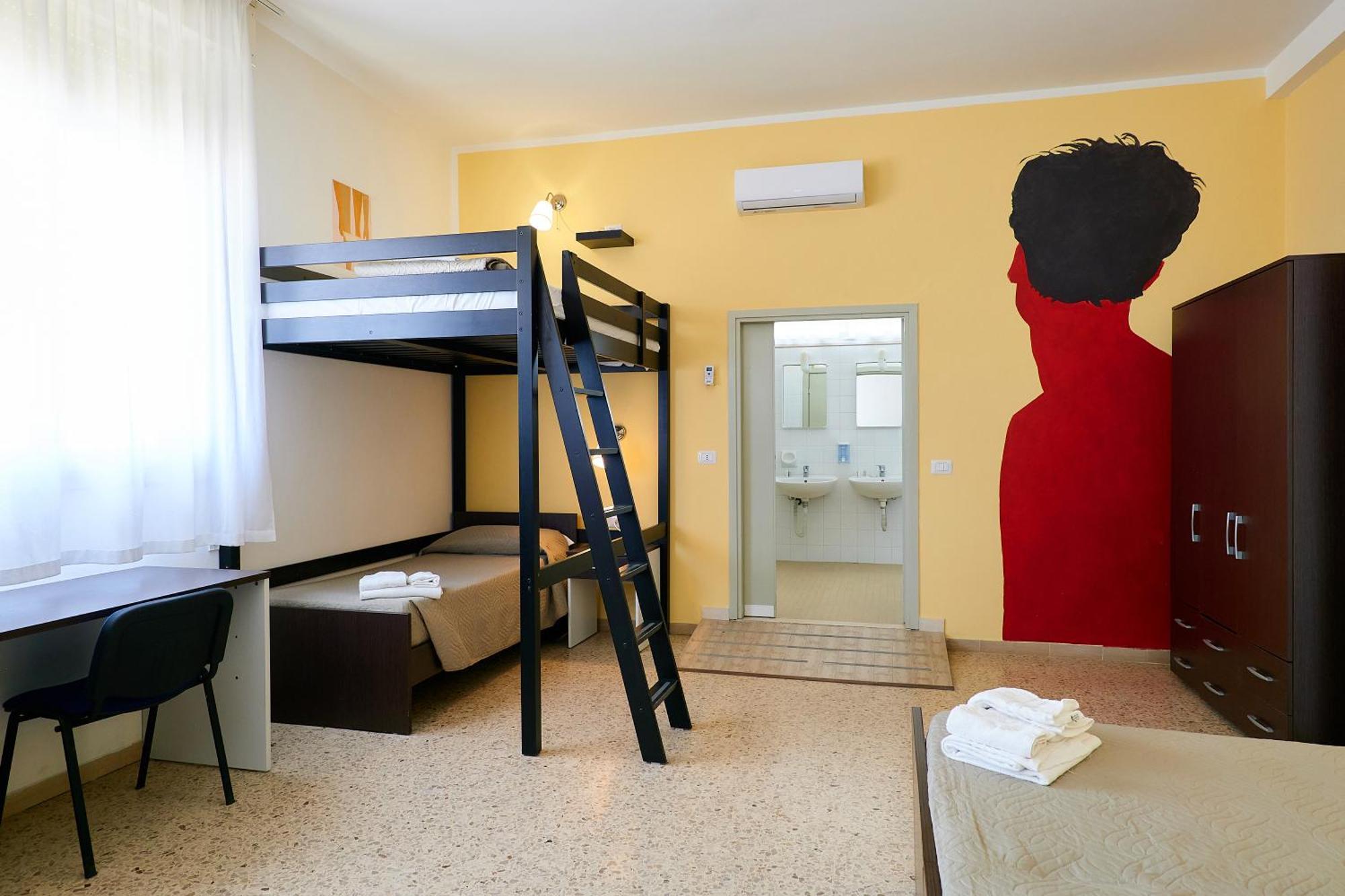 Solee, Family Holidays & Hostelling *