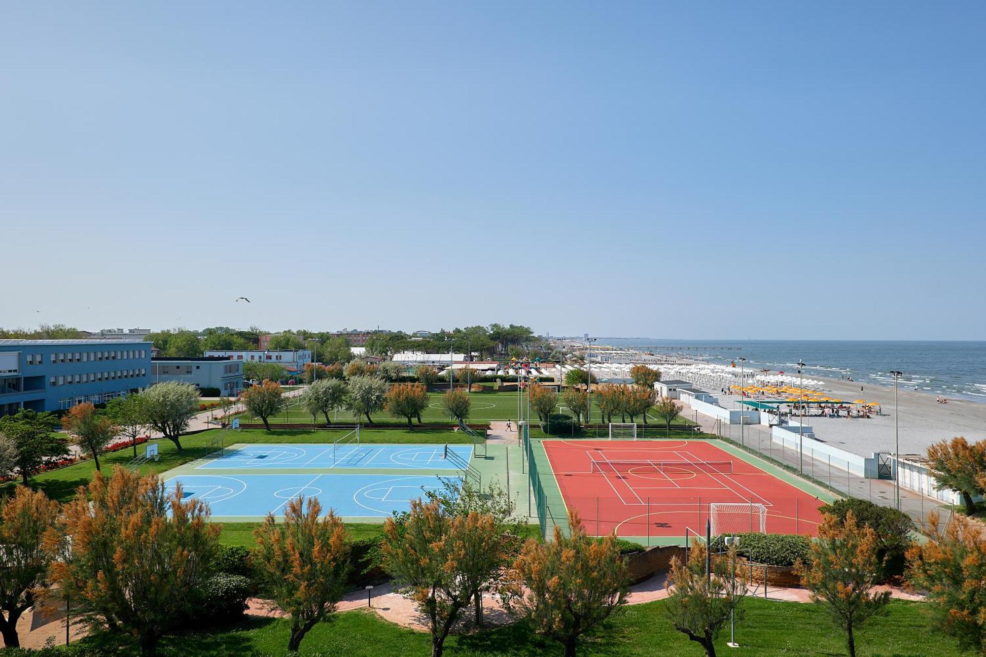Hotel Solee, Family Holidays & Hostelling