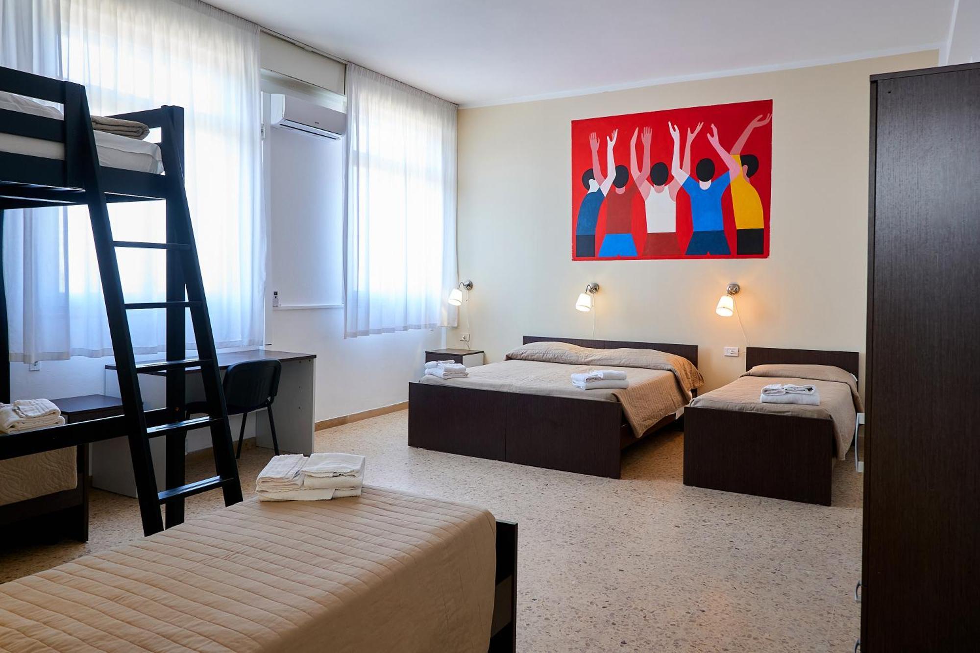 Solee, Family Holidays & Hostelling Hotel *