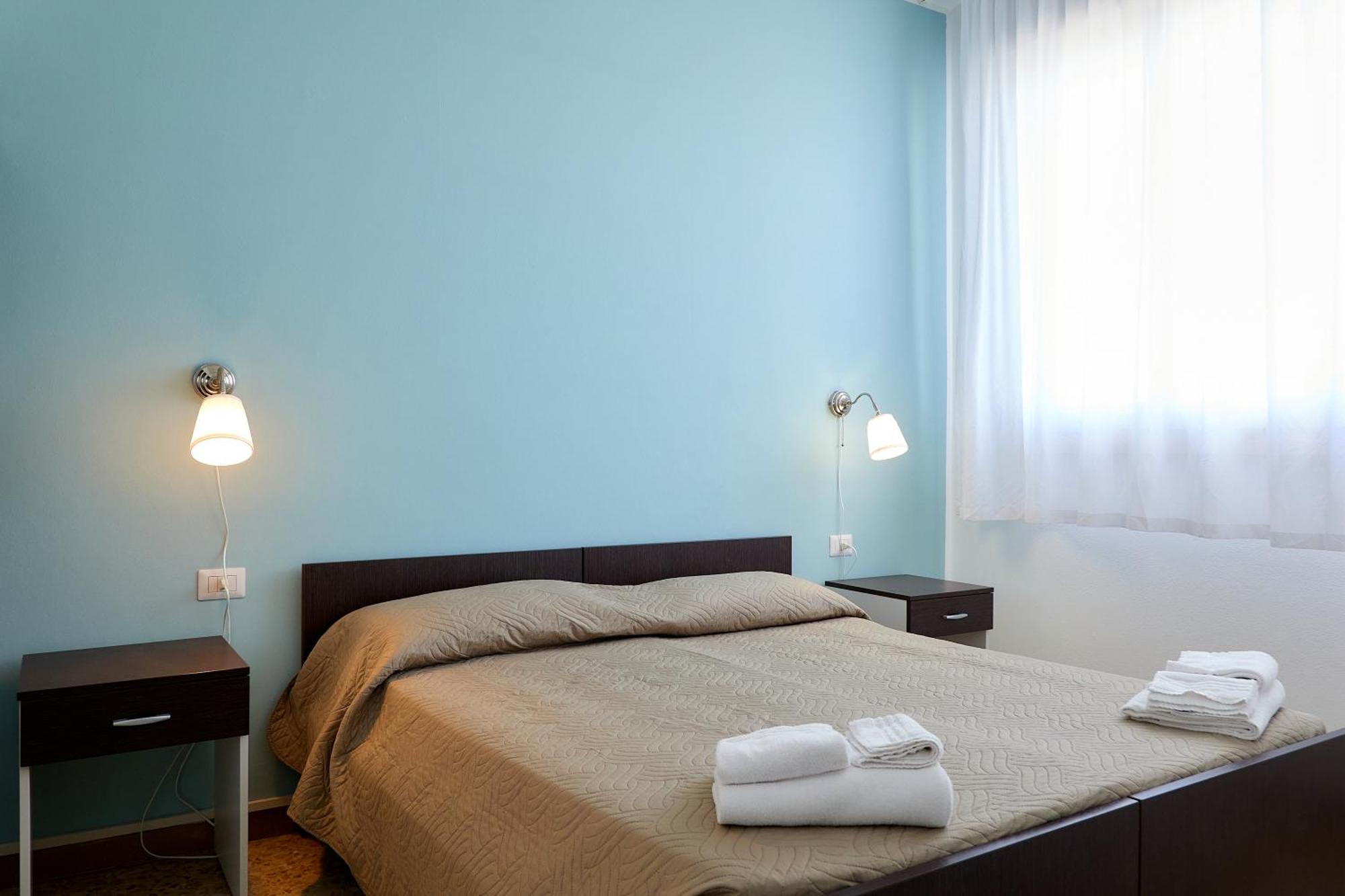 Solee, Family Holidays & Hostelling Hotel