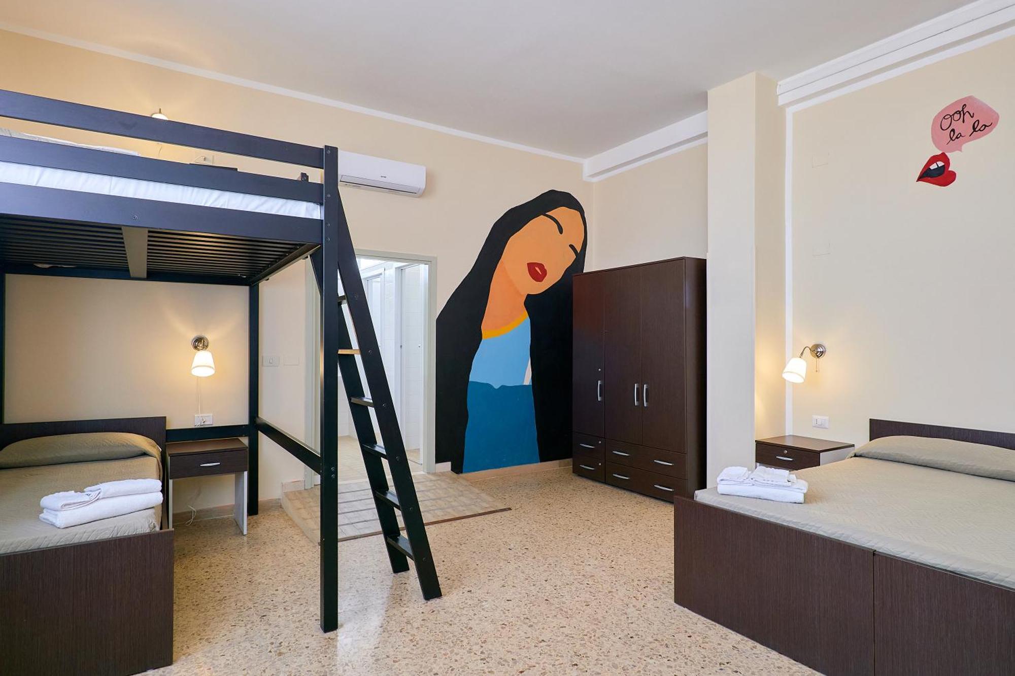 Solee, Family Holidays & Hostelling Hotel